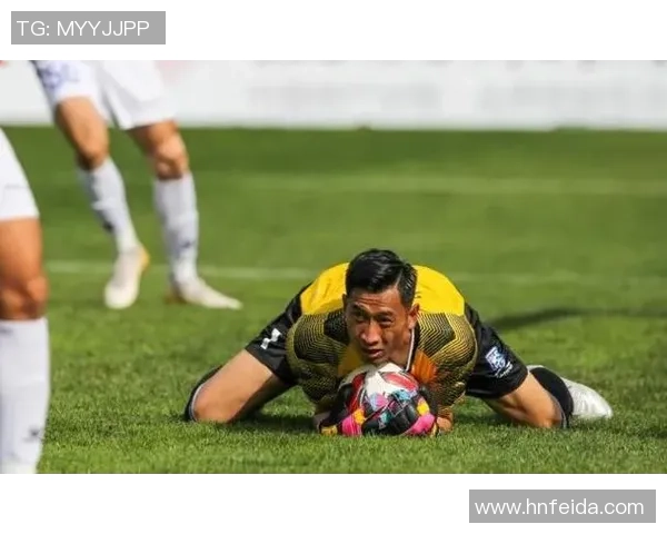 杭州足球队以97分领跑杯赛积分榜展现强劲实力和夺冠希望 杭州足球队以97分领跑杯赛积分榜展现强劲实力和夺冠希望