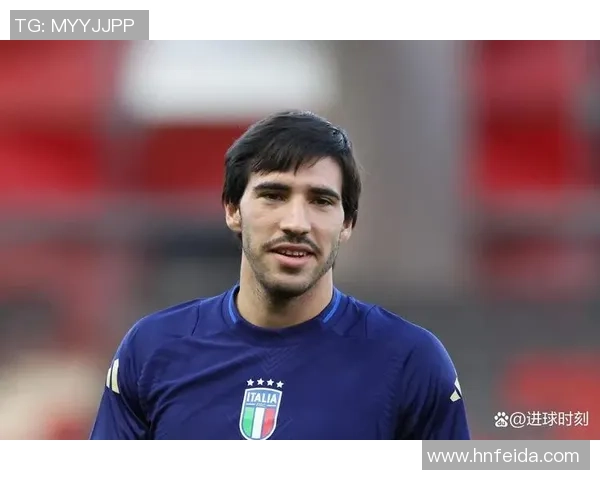 意大利足球明星魅力帅照展现足球场上的风采与激情